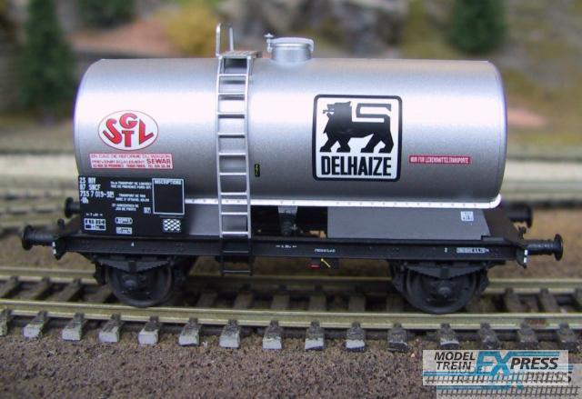 REE models WB-112
